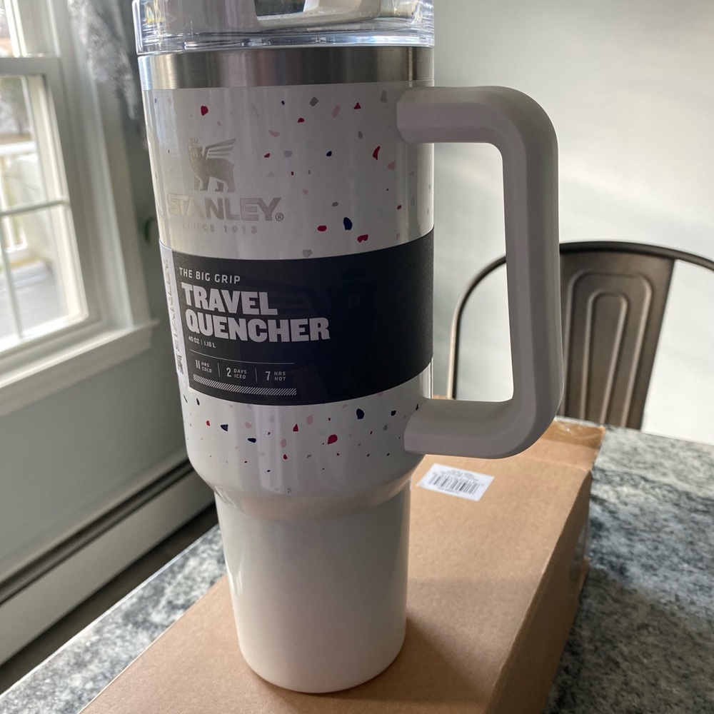 New Stanley 40oz quencher